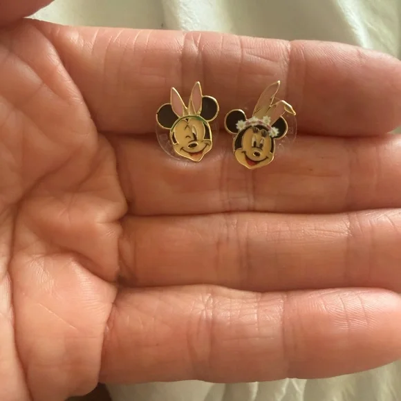 Disney baublebar earrings- - Picture 5 of 13